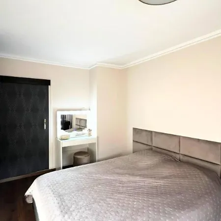 Апартаменты Cosy T2 At 10 Minutes From The Sea! Мандельё-ла-Напуль